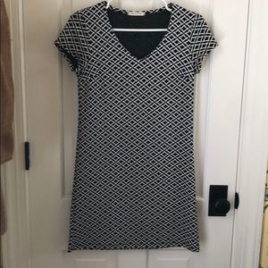 Knit black-and-white minidress